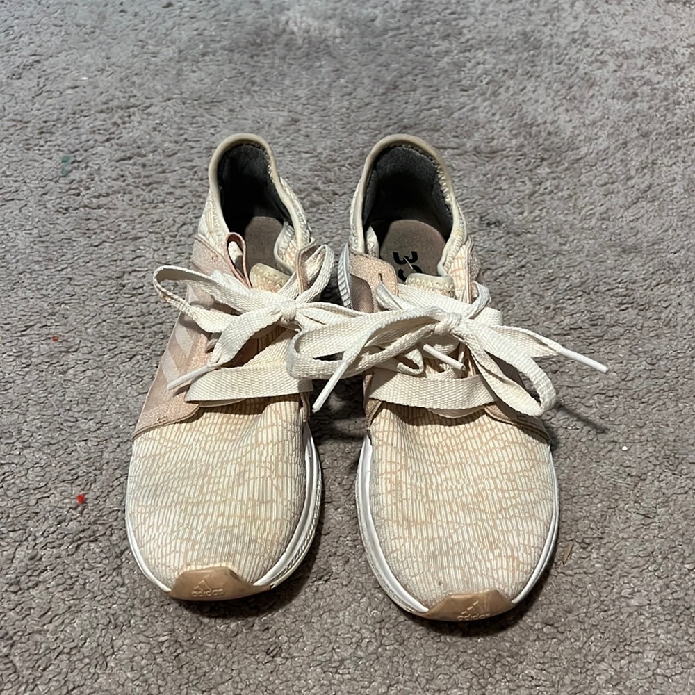 Women’s Adidas Bounce Shoes